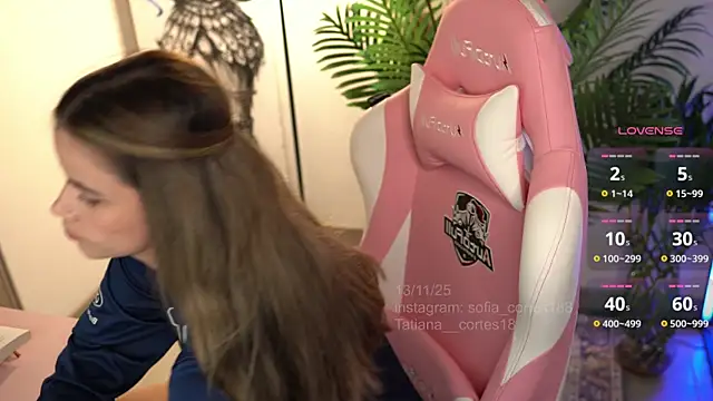 tatiana  cortes18 online show from 11/13/25, 08:19