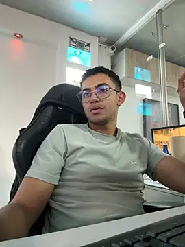 Thonny-becker online show from 10/19/25, 10:32