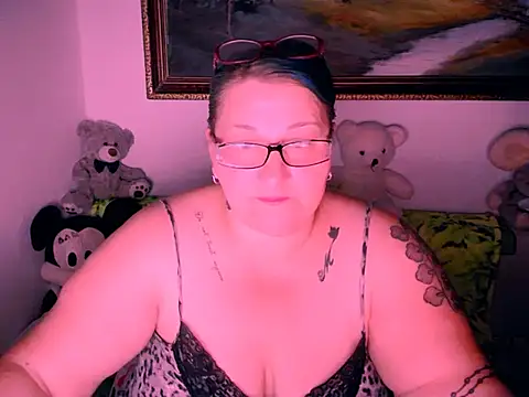 mayamayx online show from 10/06/25, 06:05