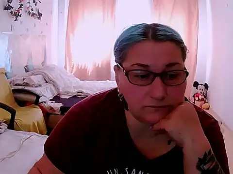 Snapshot of mayamayx chatting on 05/19/26, 08:31 mayamayx online show from 05/19/26, 08:31