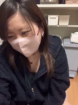Snapshot of ran_xx_x chatting on 02/27/25, 04:10 ran xx x online show from 02/27/25, 04:10