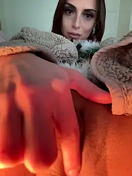 Snapshot of geld_88 chatting on 12/18/25, 03:40 geld 88 online show from 12/18/25, 03:40