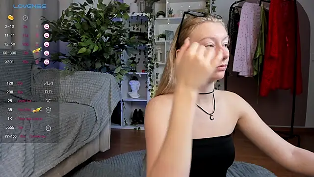 Rachel Rut online show from 10/11/25, 04:12