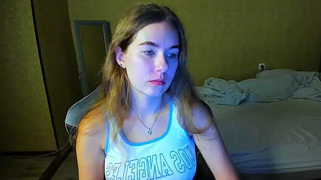 EmilyPaw online show from 07/18/26, 06:23