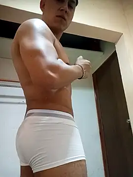 LuisMex1998 online show from 04/18/26, 08:07