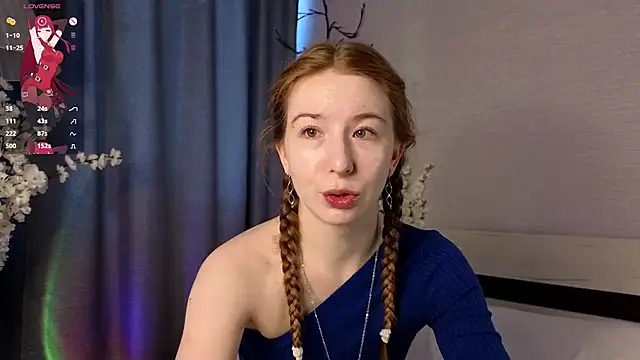 Snapshot of MarjorieBrown chatting on 09/14/25, 09:30 MarjorieBrown online show from 09/14/25, 09:30
