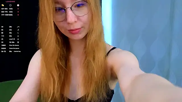 Snapshot of MarjorieBrown chatting on 09/22/25, 06:15 MarjorieBrown online show from 09/22/25, 06:15