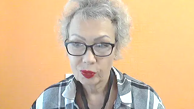 Snapshot of NessyJenixs chatting on 10/02/25, 06:31 NessyJenixs online show from 10/02/25, 06:31