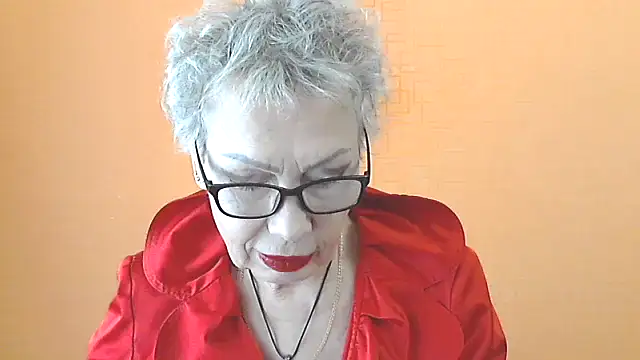 Snapshot of NessyJenixs chatting on 10/25/25, 07:27 NessyJenixs online show from 10/25/25, 07:27