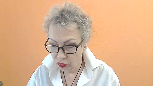 Snapshot of NessyJenixs chatting on 11/23/25, 07:30 NessyJenixs online show from 11/23/25, 07:30