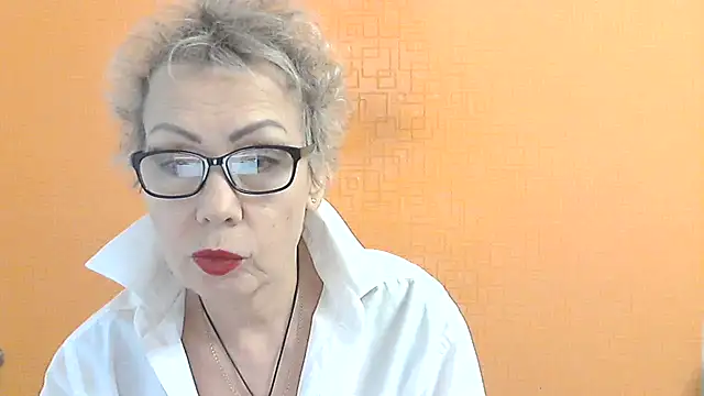 Snapshot of NessyJenixs chatting on 12/18/25, 07:36 NessyJenixs online show from 12/18/25, 07:36