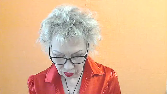 NessyJenixs online show from 05/17/26, 07:50