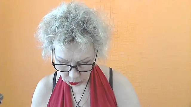 NessyJenixs online show from 06/17/26, 06:38