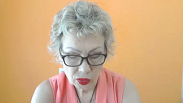 NessyJenixs online show from 06/25/26, 06:07