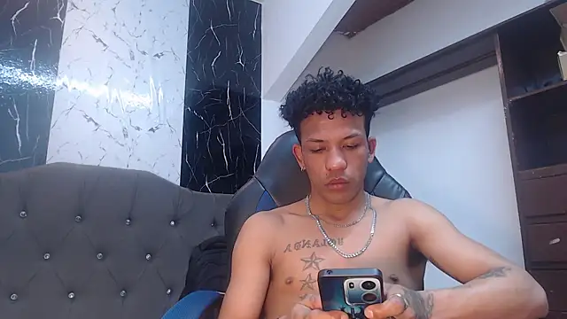 Snapshot of carlos_alber12 chatting on 09/11/25, 07:25 carlos alber12 online show from 09/11/25, 07:25