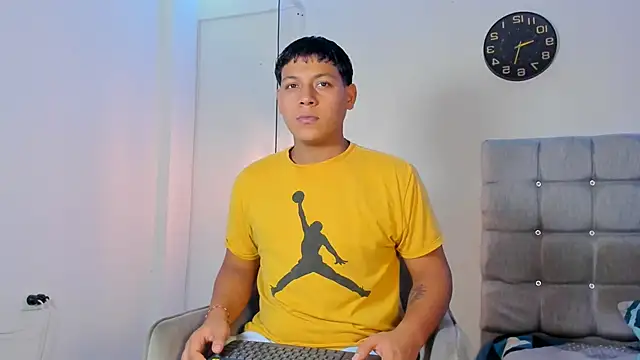 Tylerdrdn online show from 11/10/25, 05:39