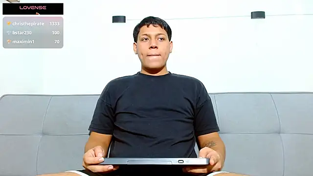 Tylerdrdn online show from 11/22/25, 09:47