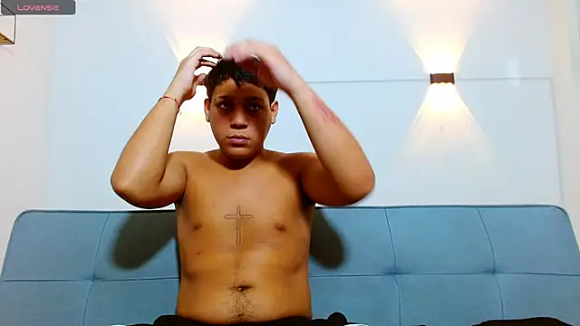 Tylerdrdn online show from 11/23/25, 02:28