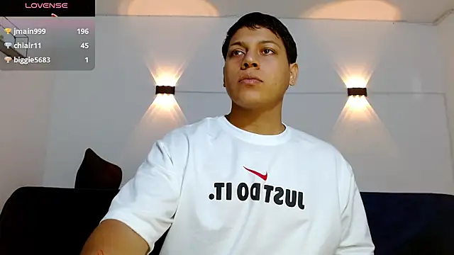 Tylerdrdn online show from 11/28/25, 09:39