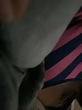 Snapshot of theprettysoles chatting on 10/27/25, 07:51 theprettysoles online show from 10/27/25, 07:51