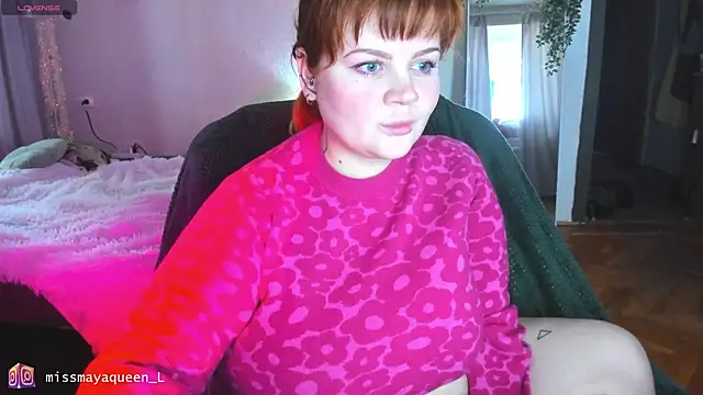 Snapshot of missmayaqueen chatting on 06/08/26, 12:27 missmayaqueen online show from 06/08/26, 12:27