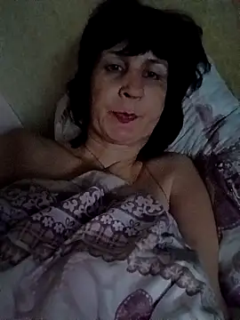 Laura Kiss online show from 04/22/26, 09:49