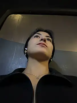 fiorella paris online show from 02/02/26, 02:32