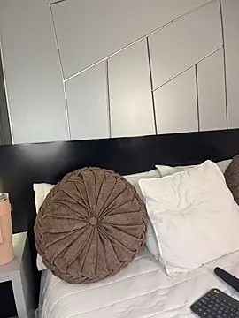 fiorella paris online show from 03/09/26, 08:35