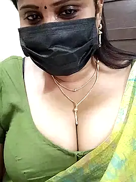 Queenflowerr online show from 02/03/25, 10:14