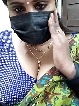 Queenflowerr online show from 02/15/25, 11:17