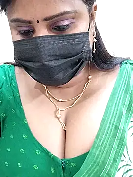 Queenflowerr online show from 02/23/25, 04:24