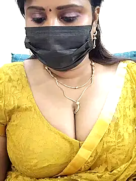 Queenflowerr online show from 03/10/25, 03:41