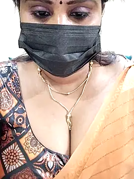 Queenflowerr online show from 03/12/25, 04:35