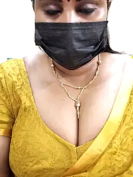 Queenflowerr online show from 03/20/25, 08:08