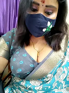 Queenflowerr online show from 03/28/26, 04:50