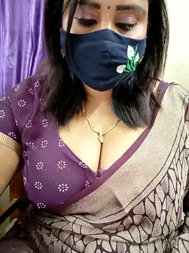 Queenflowerr online show from 04/06/26, 08:48