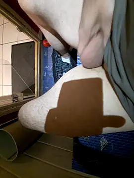 Berniwix2 online show from 11/16/25, 08:53