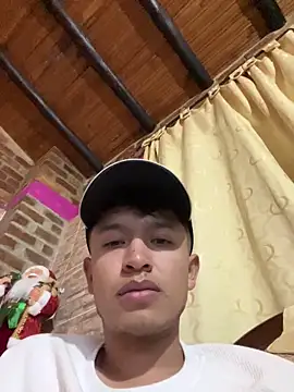 Snapshot of sebaxx8_ chatting on 02/02/25, 11:53 sebaxx8 online show from 02/02/25, 11:53