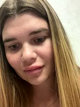 ella zzz online show from 09/30/25, 04:01