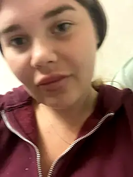 ella zzz online show from 10/01/25, 03:29