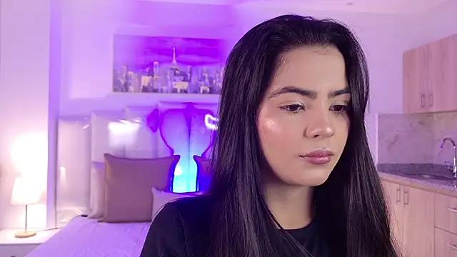 Layla Breezee online show from 04/01/26, 10:49