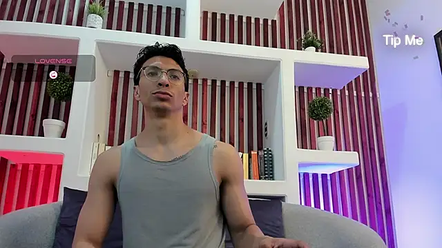 Snapshot of ApoloCruz chatting on 01/07/26, 03:31 ApoloCruz online show from 01/07/26, 03:31