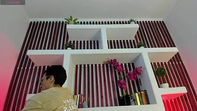 ApoloCruz online show from 05/17/26, 03:59