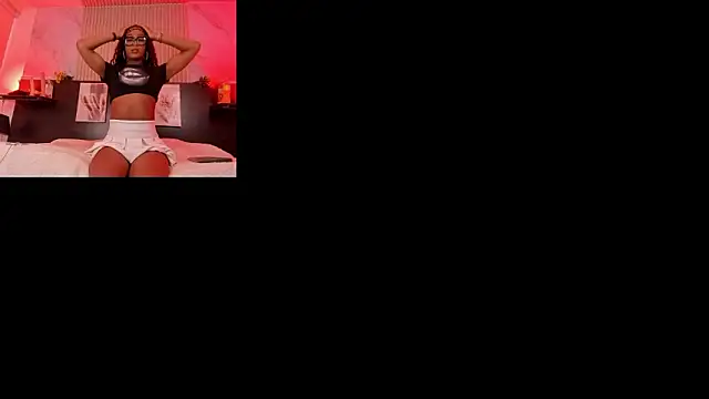 nahomy james25 online show from 02/14/26, 10:39