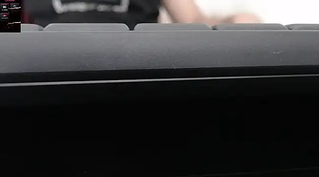 Snapshot of Frida_1982 chatting on 01/30/25, 02:58 Frida 1982 online show from 01/30/25, 02:58