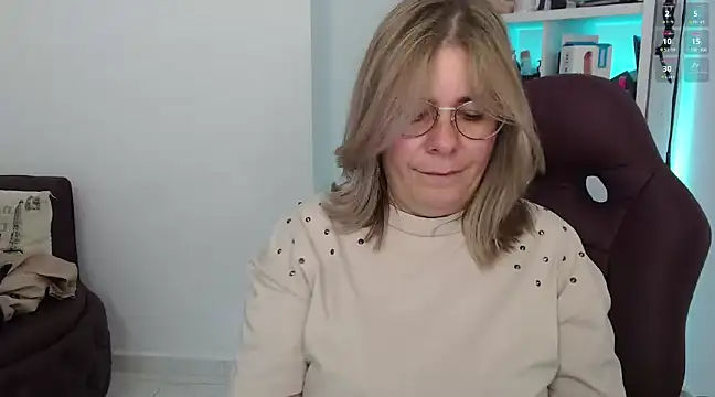 Snapshot of Frida_1982 chatting on 02/23/25, 07:28 Frida 1982 online show from 02/23/25, 07:28