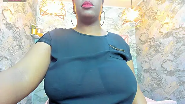 nefertiti ebony online show from 04/11/26, 08:18