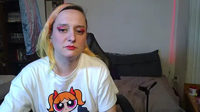 Evelan420 online show from 10/28/25, 09:28