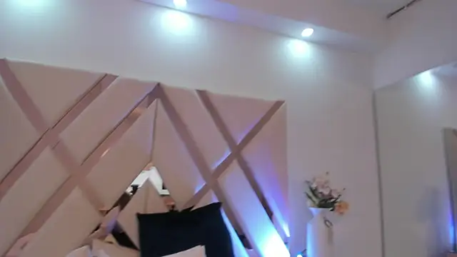 taliarussel online show from 02/19/25, 09:36