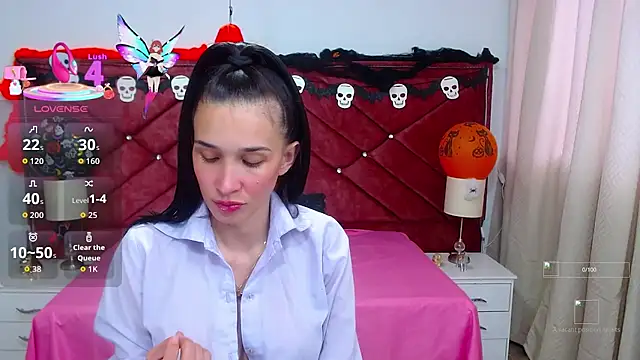 victoria adams07 online show from 10/13/25, 08:09